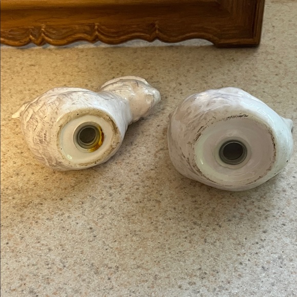 White Rooster Salt and Pepper Shakers - Picture 3 of 3